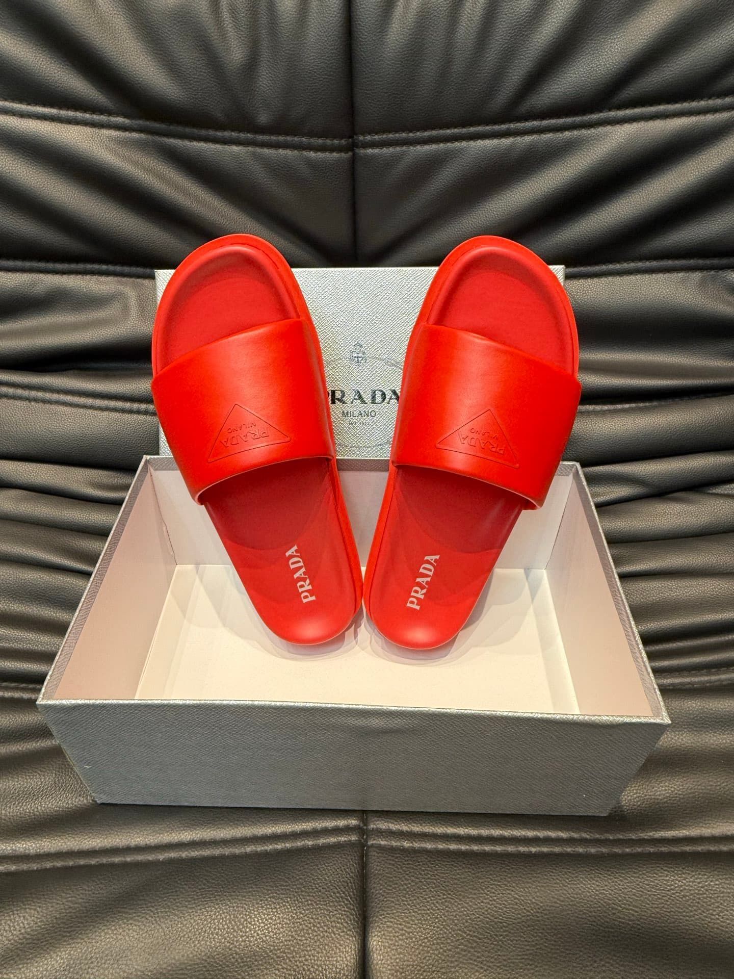 prada-slippers_31_3.jpg