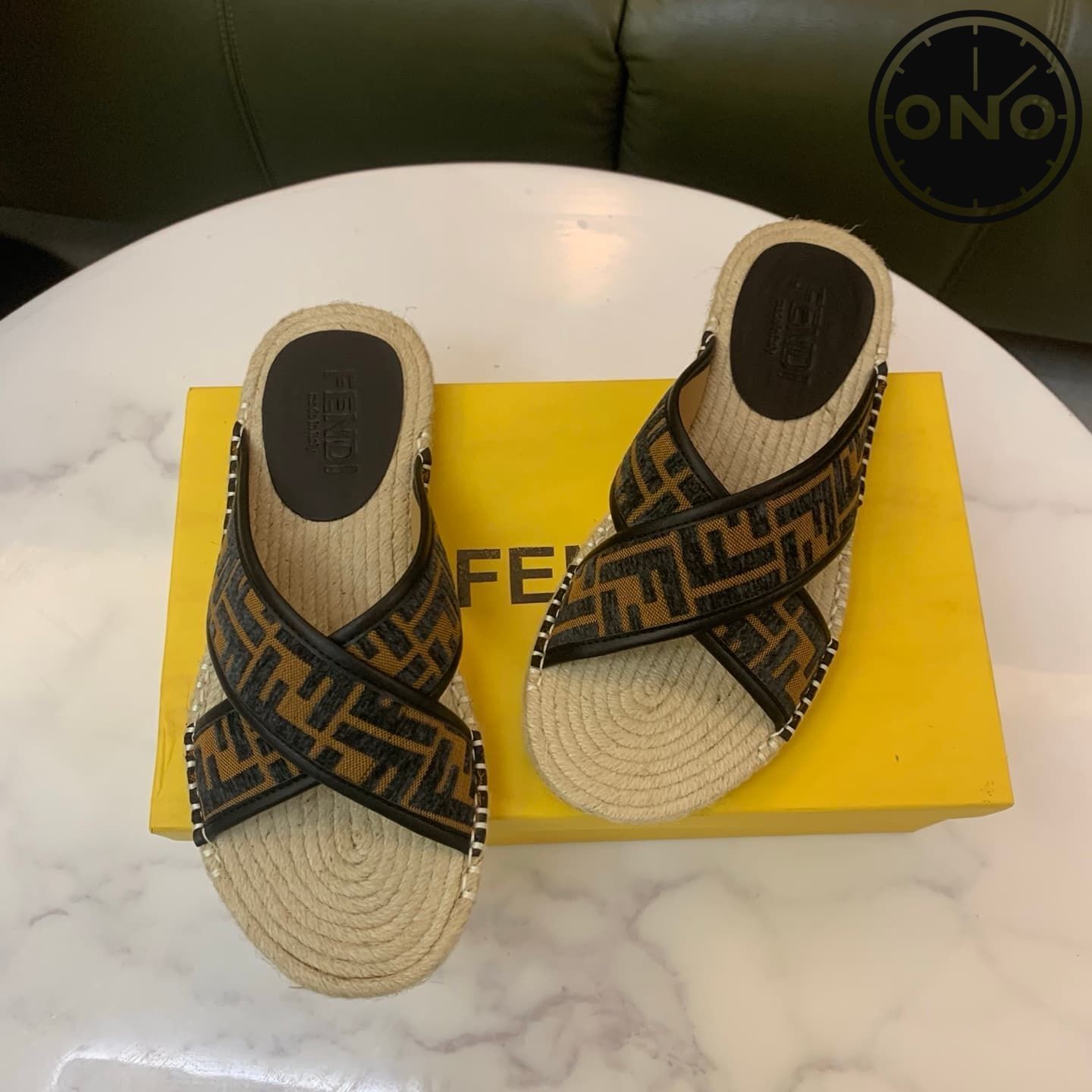 fendi-slippers_2_1.jpg