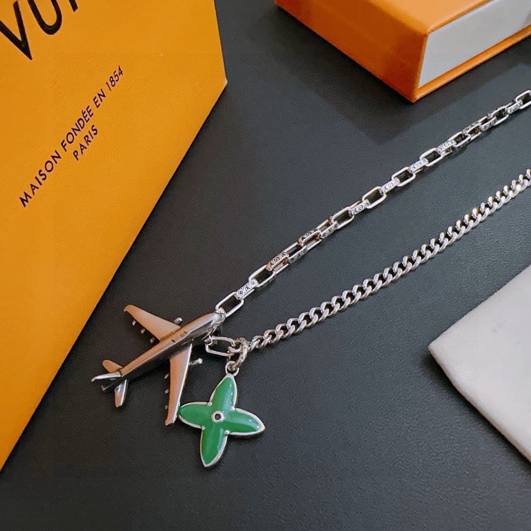 lv-necklace_53_3.jpg