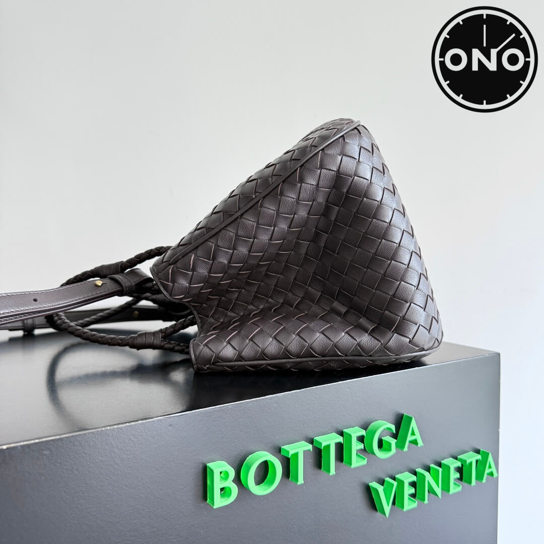bottega_veneta_women_63_1.jpg