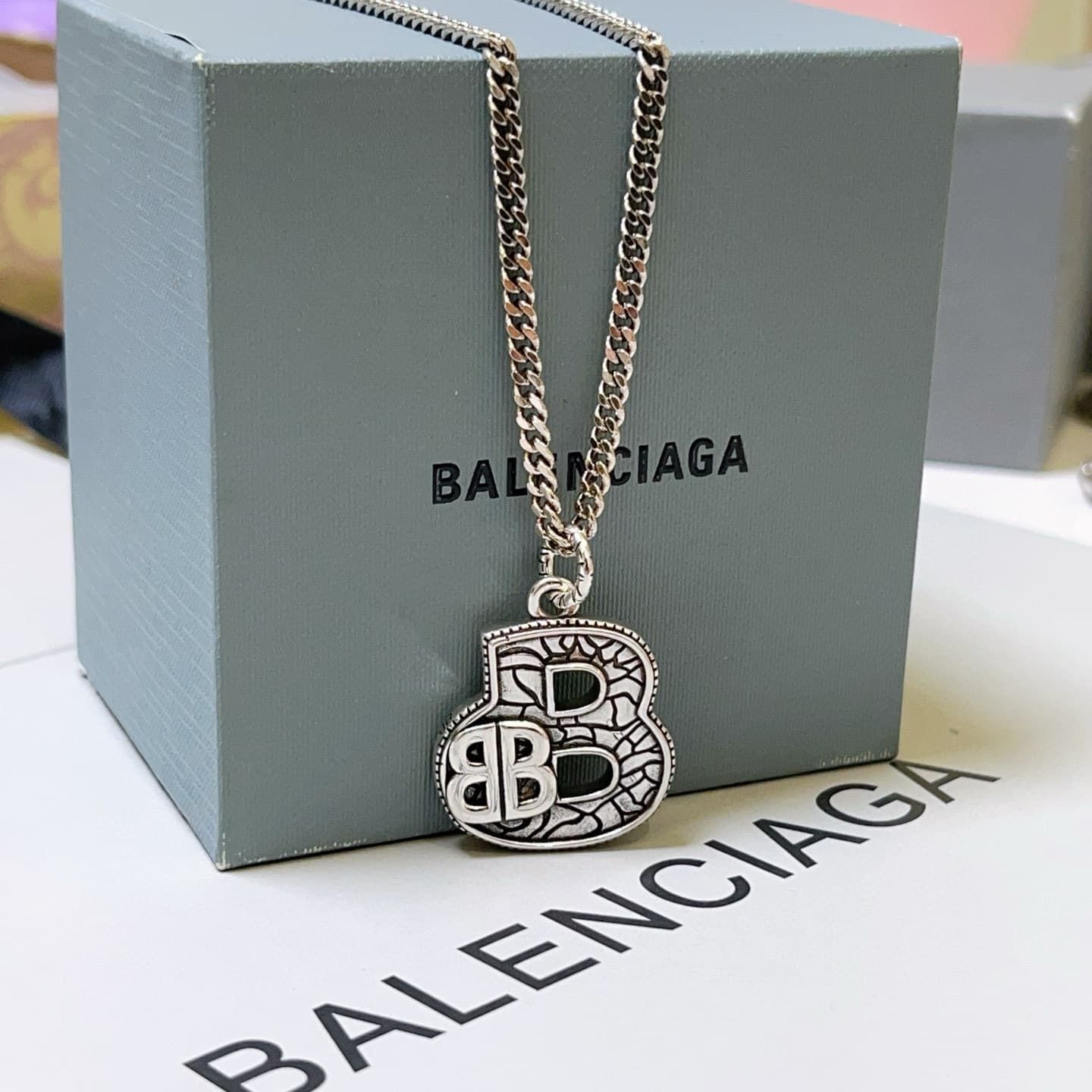 balenciaga-necklace_30_5.jpg
