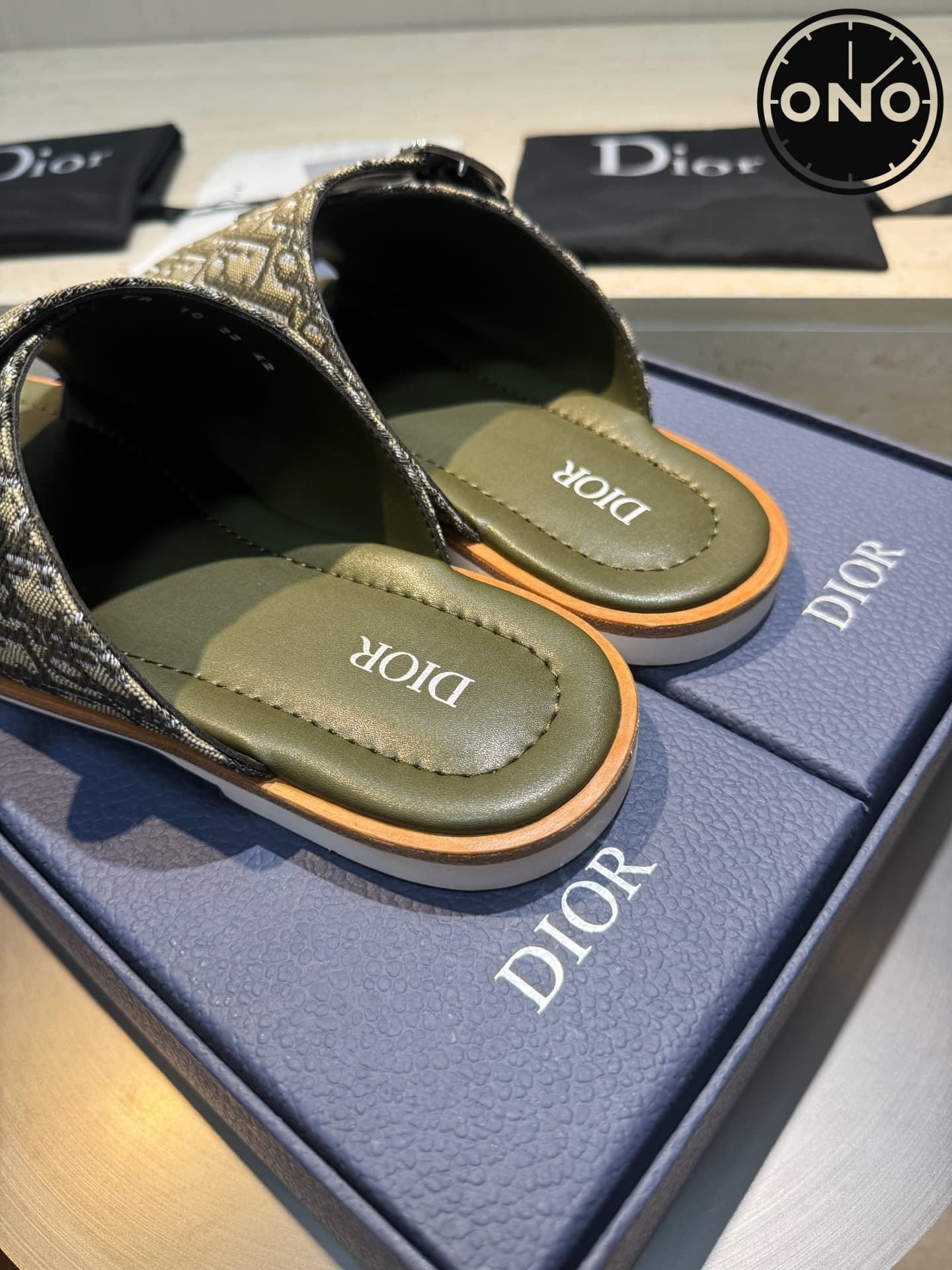 dior-slippers_19_4.jpg