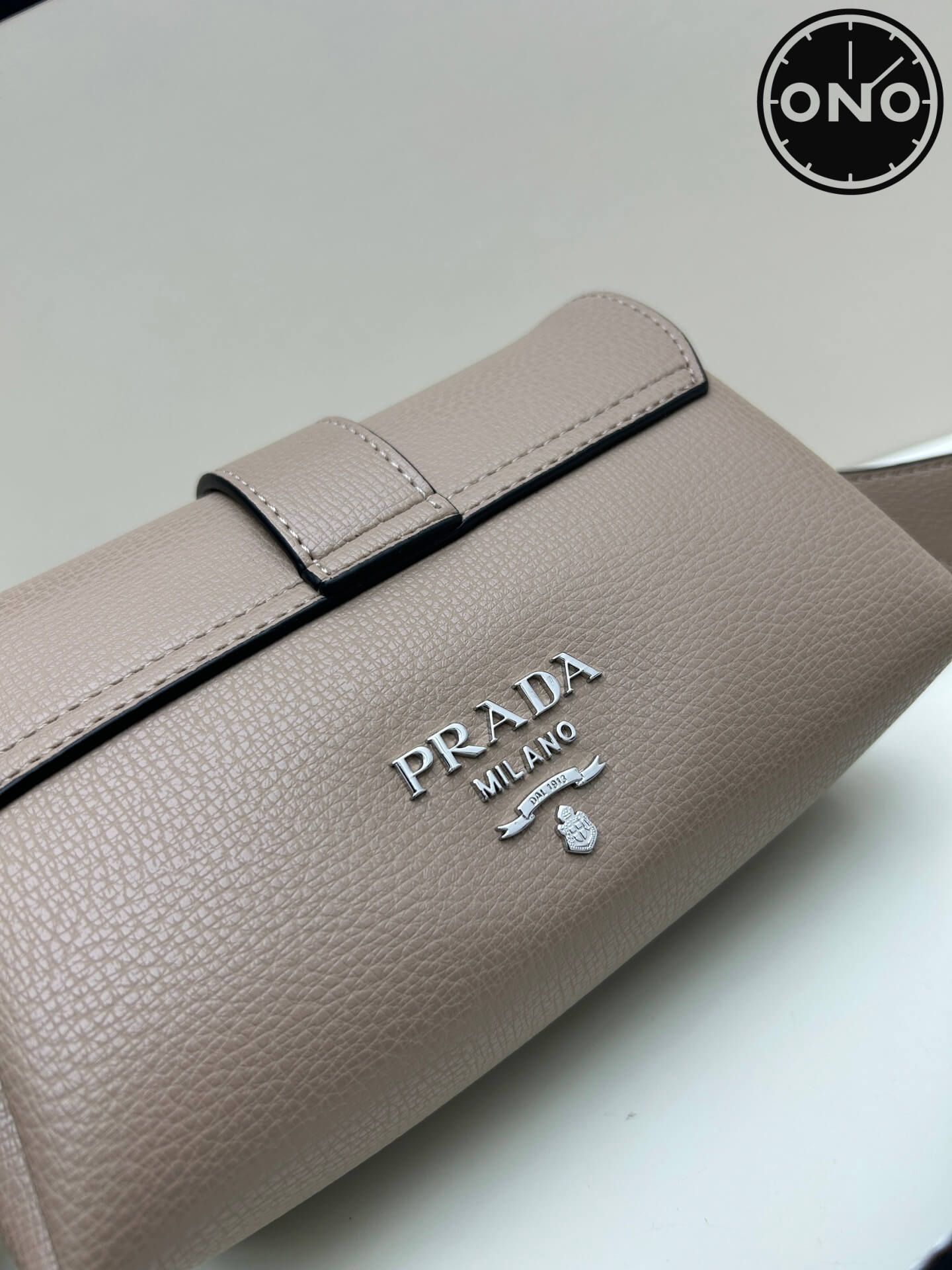 prada_women_103_3.jpg