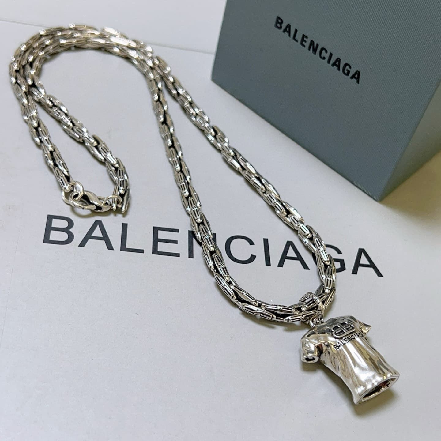 balenciaga-necklace_8_5.jpg