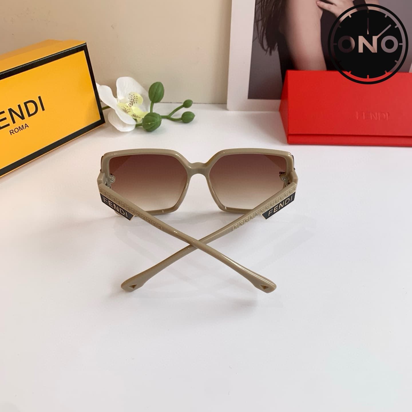 fendi-glasses_36_7.jpg