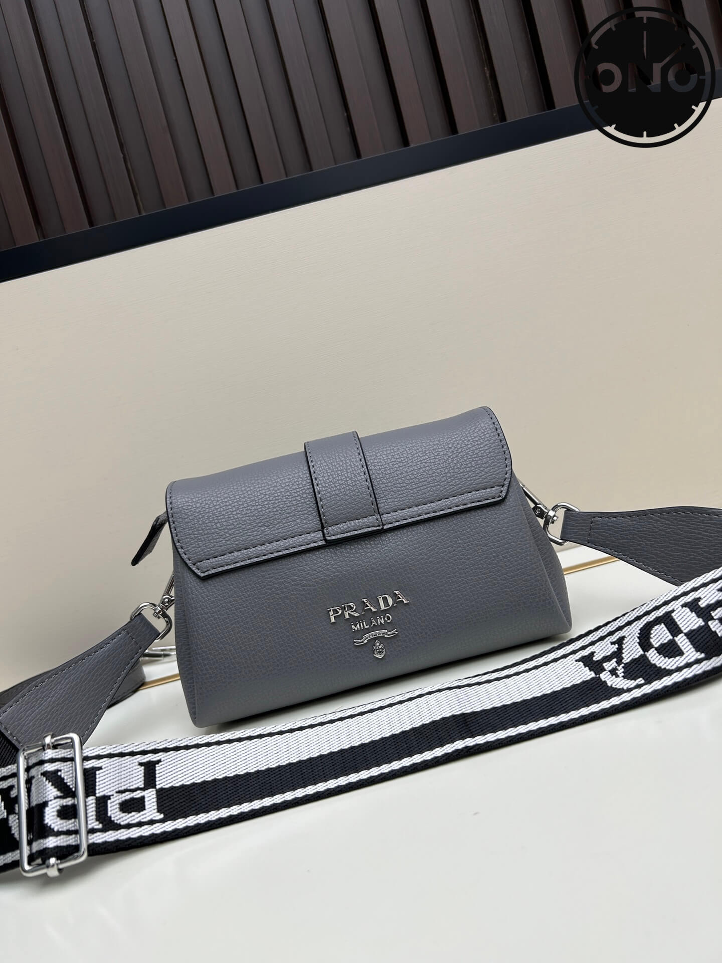 prada_women_102_2.jpg