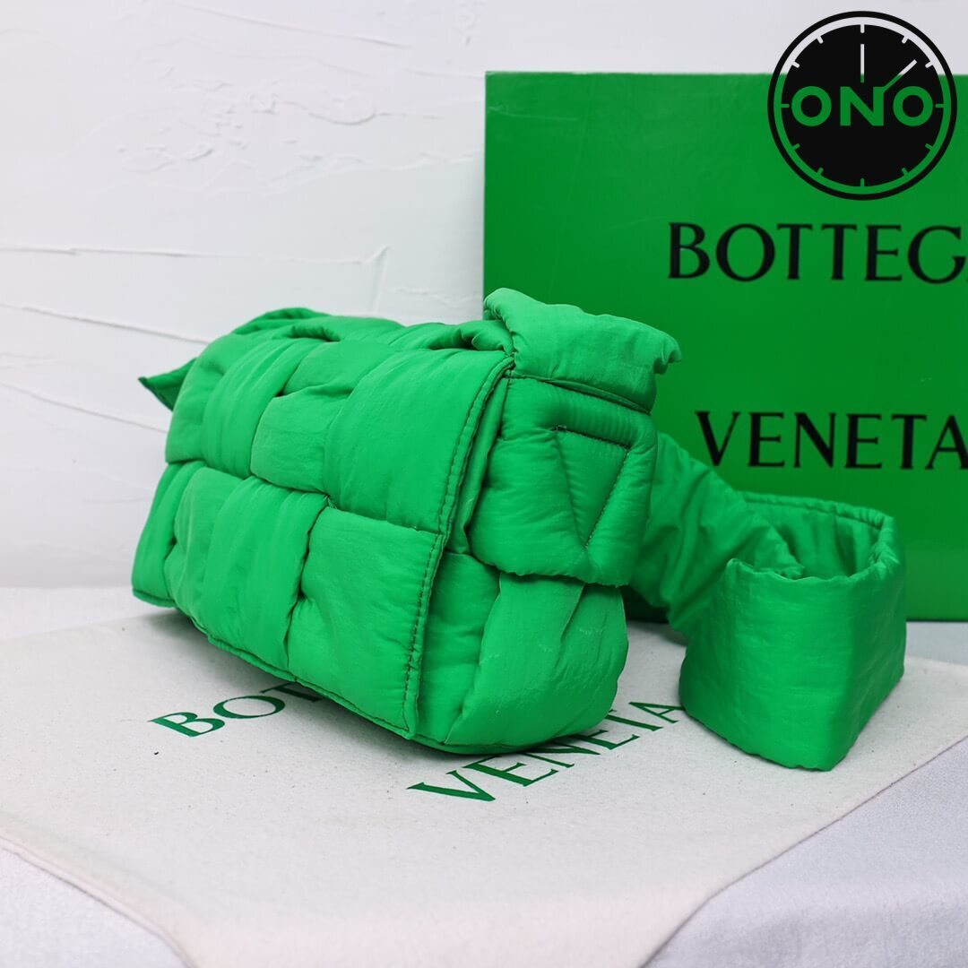 bottega_veneta_women_107_5.jpg