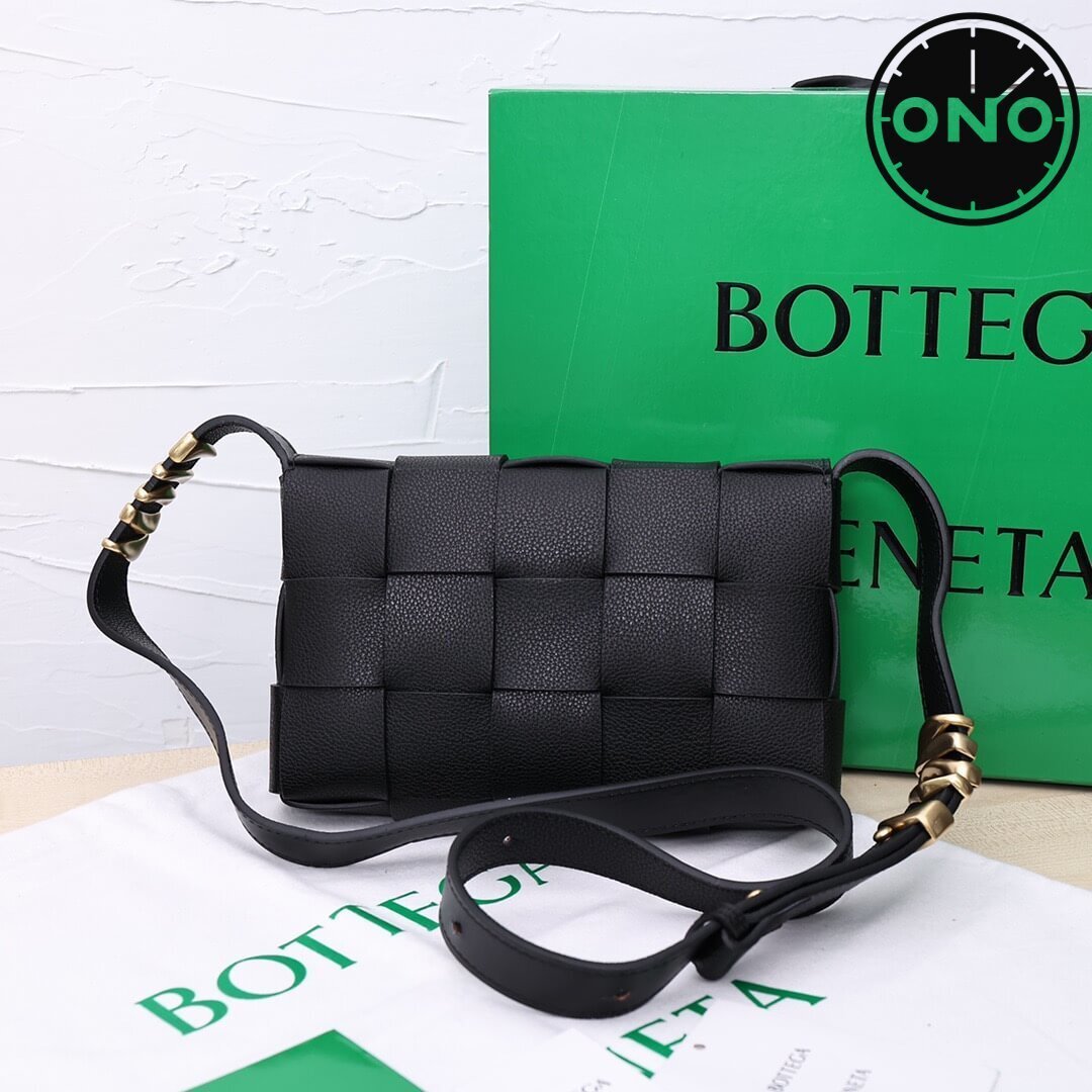 bottega_veneta_women_112_1.jpg