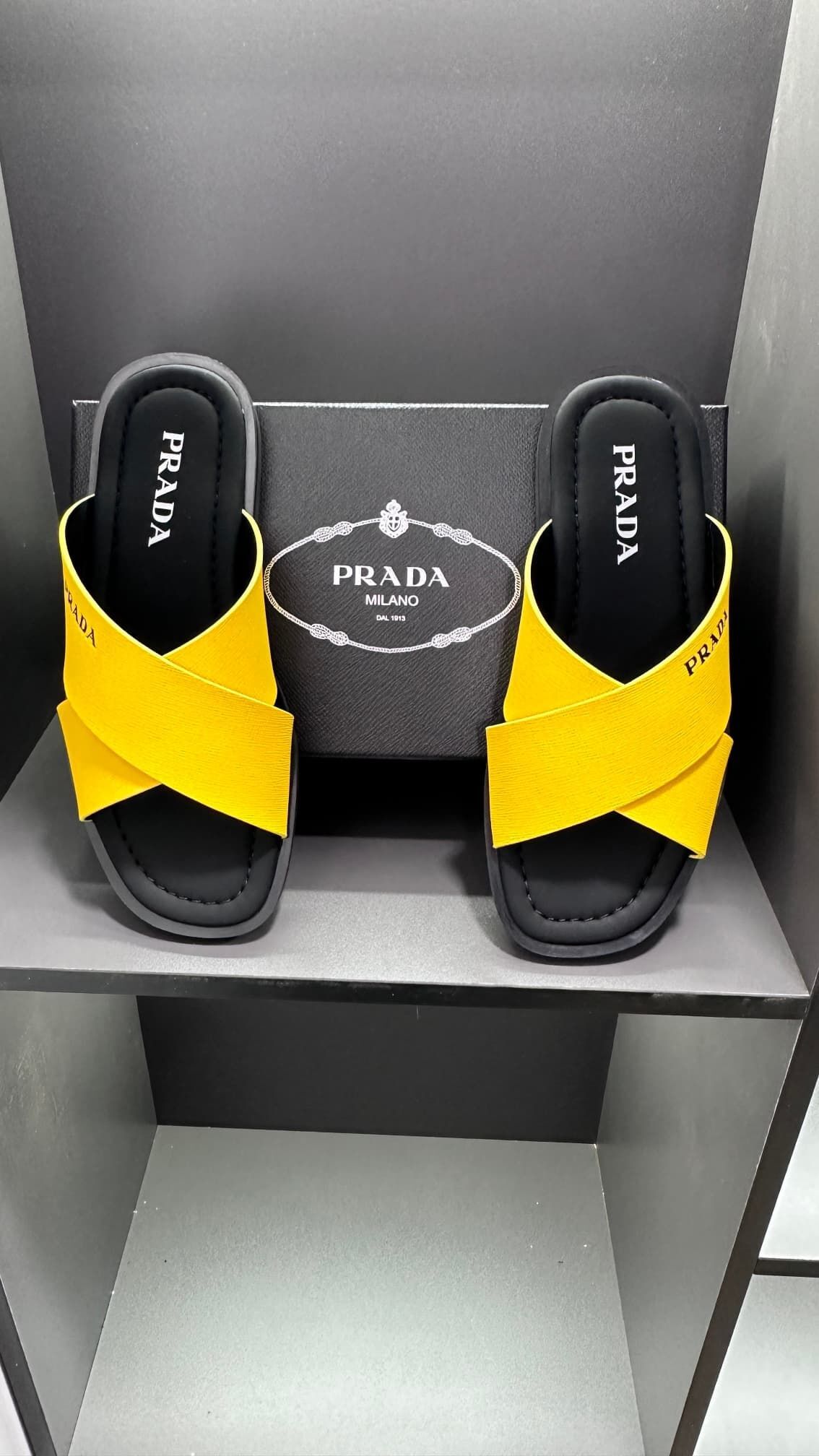 prada-slippers_49_8.jpg