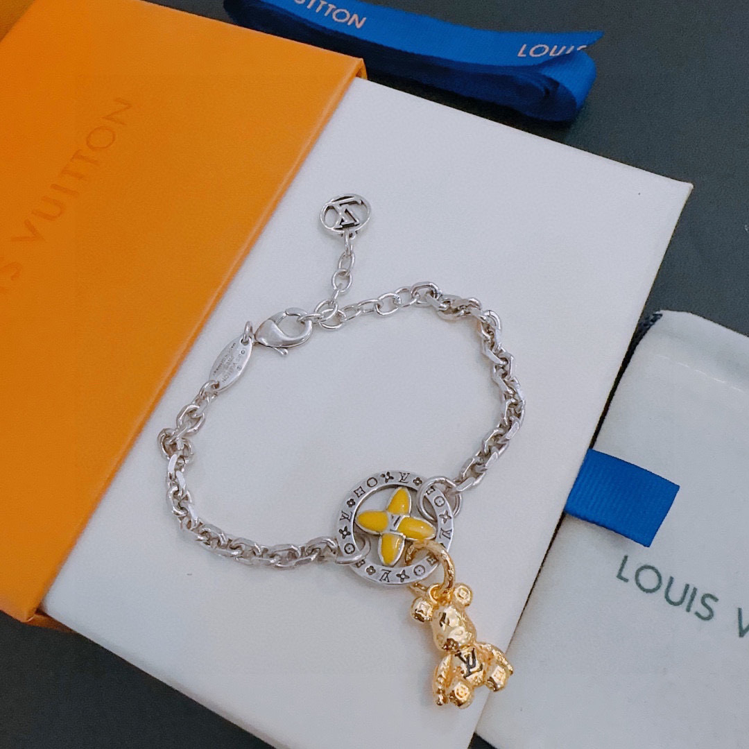 lv-bracelet_40_2.jpg