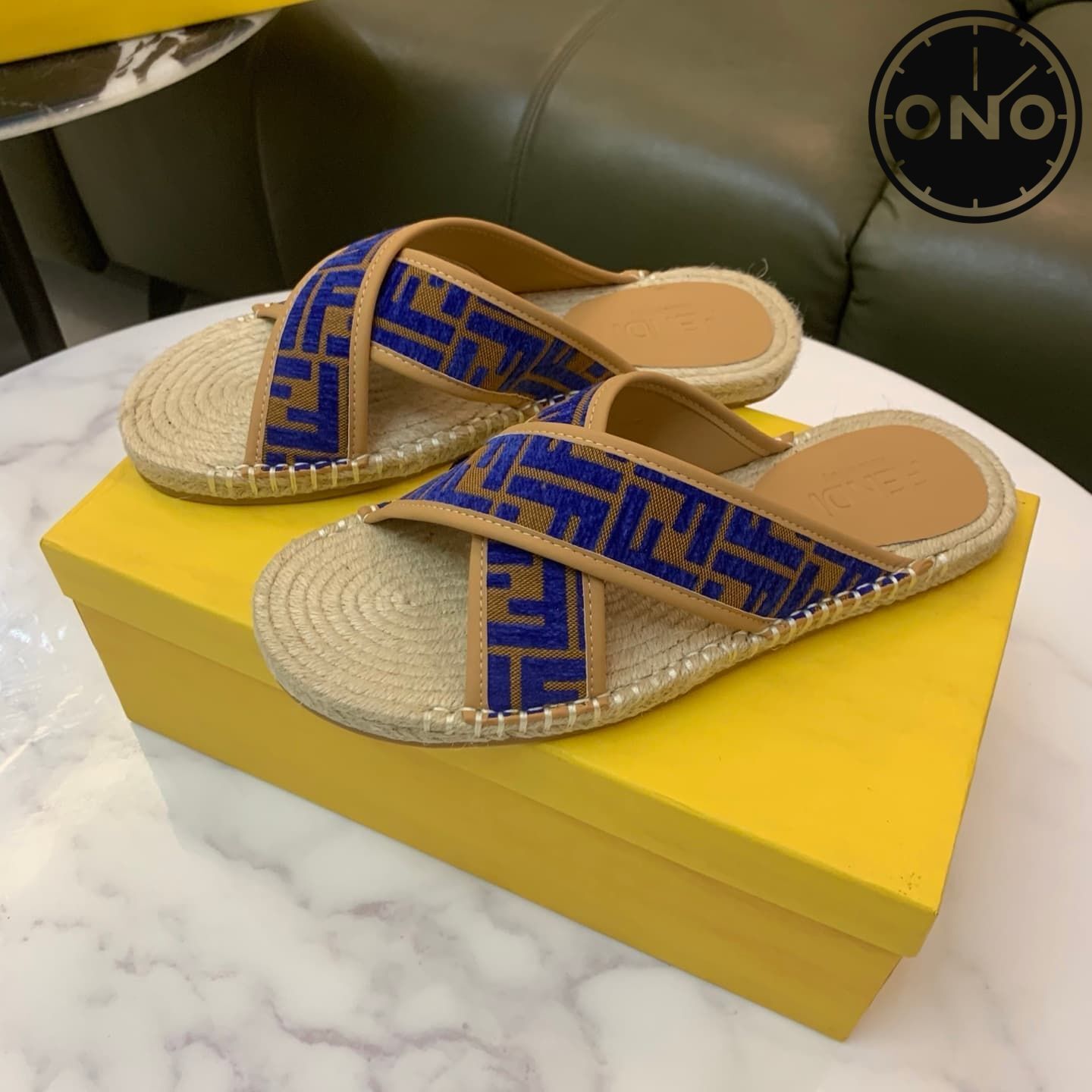 fendi-slippers_3_2.jpg