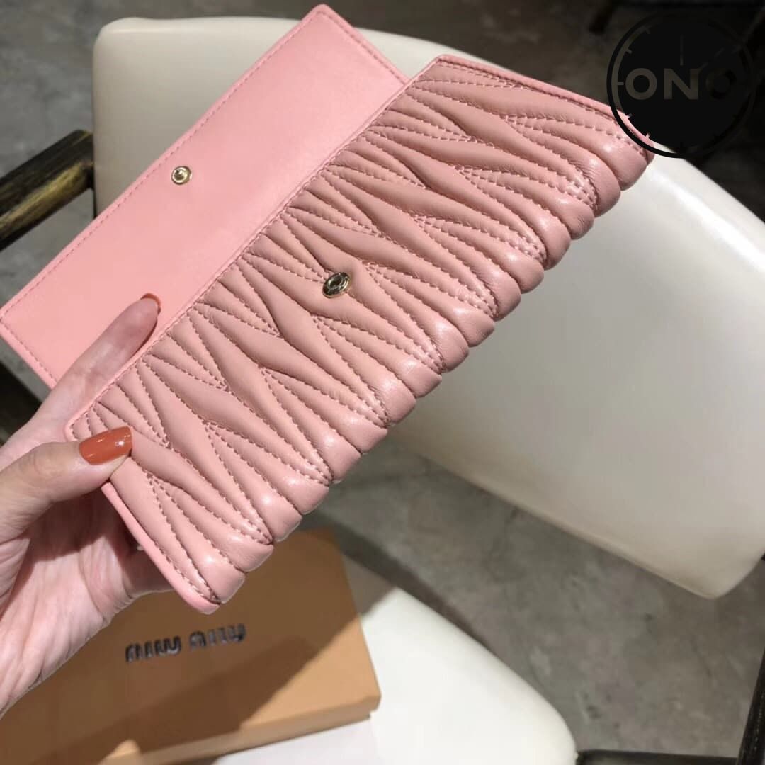 miumiu_wallet_13_2.jpg