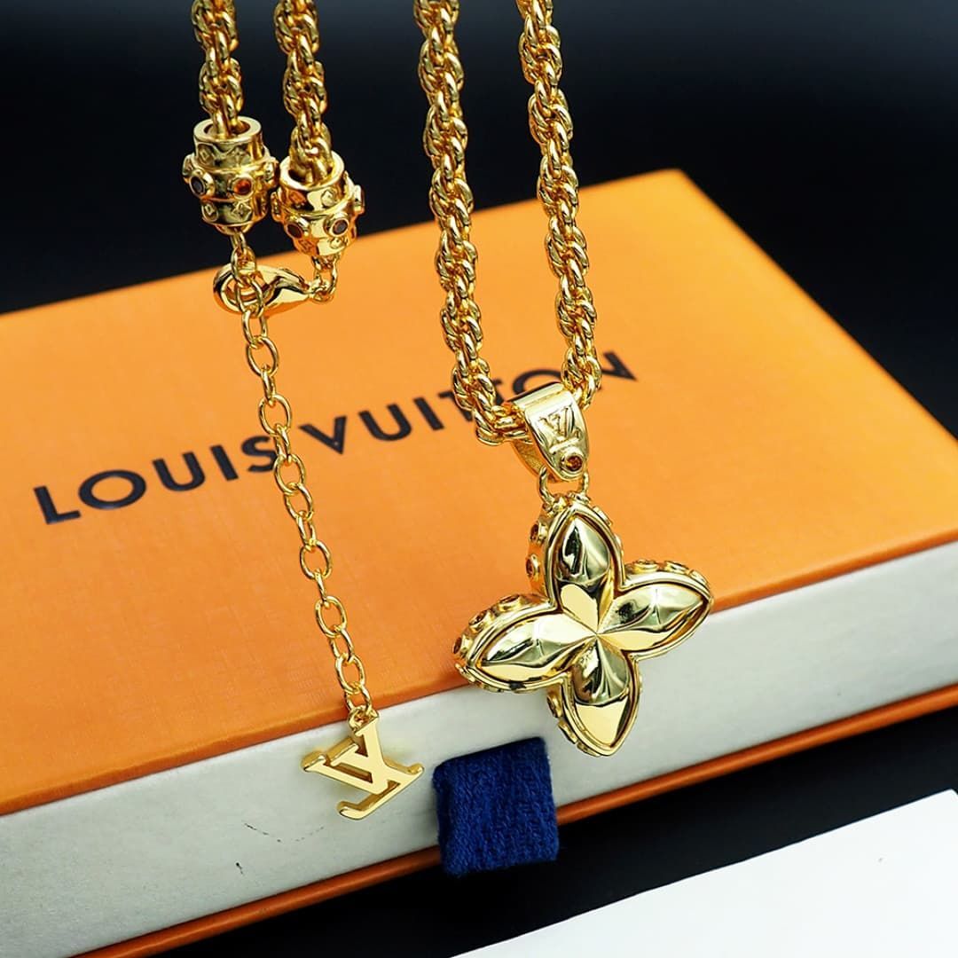 lv-necklace_3_9.jpg