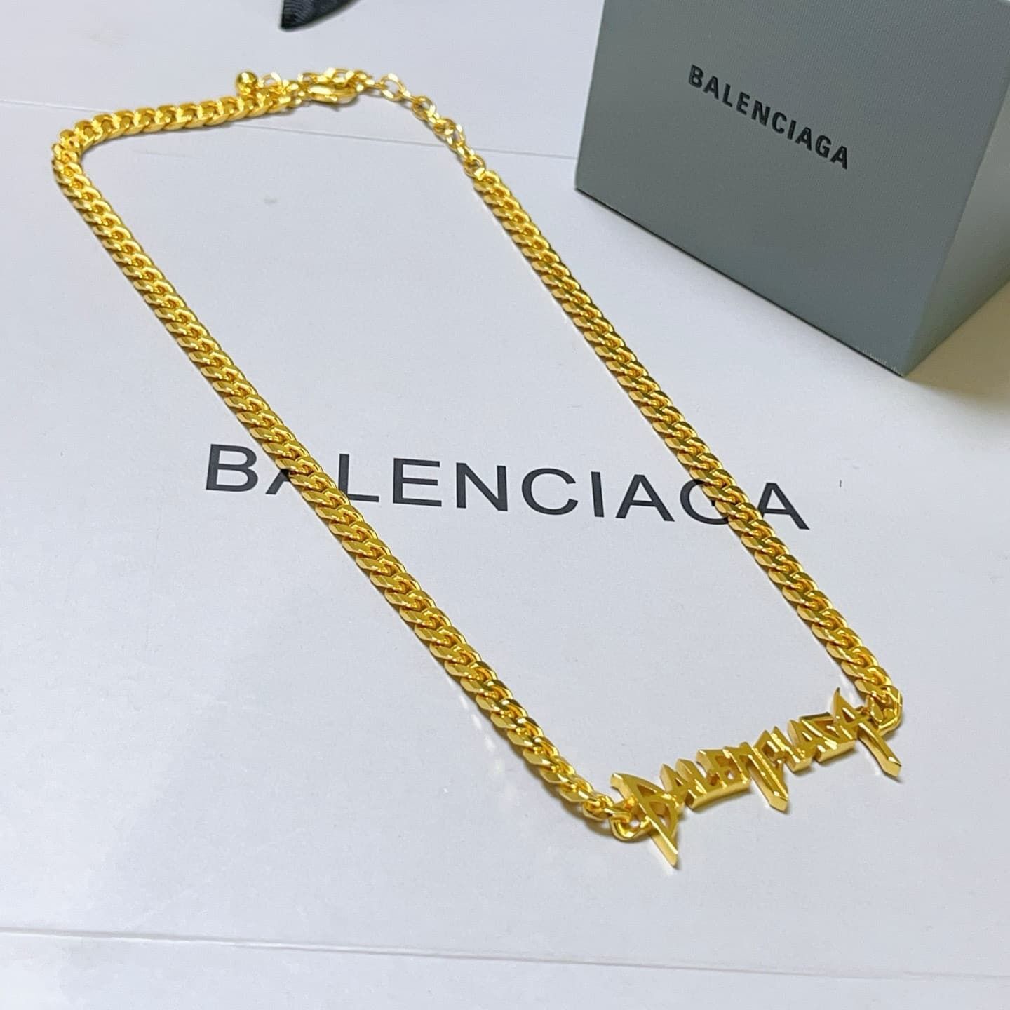 balenciaga-necklace_36_8.jpg