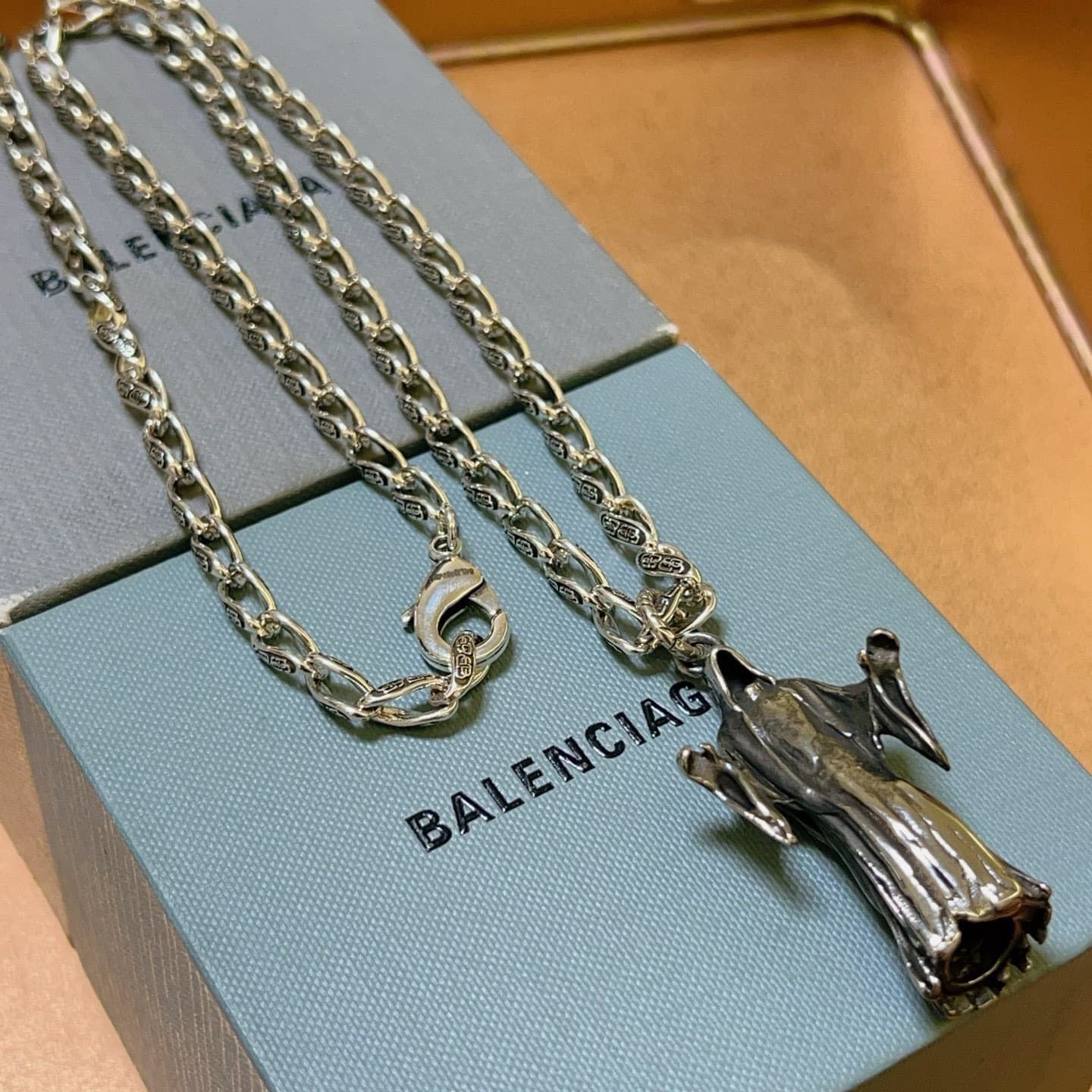 balenciaga-necklace_17_5.jpg