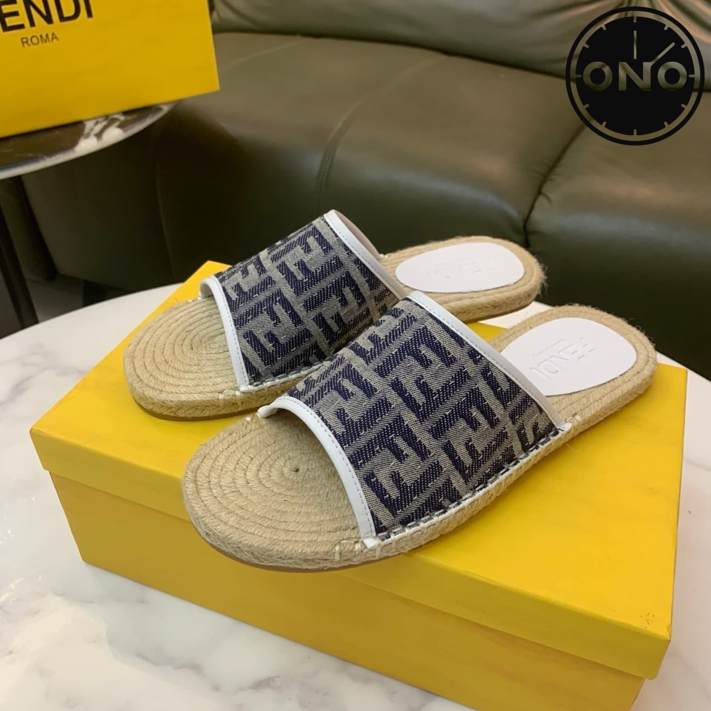 fendi-slippers_16_2.jpg