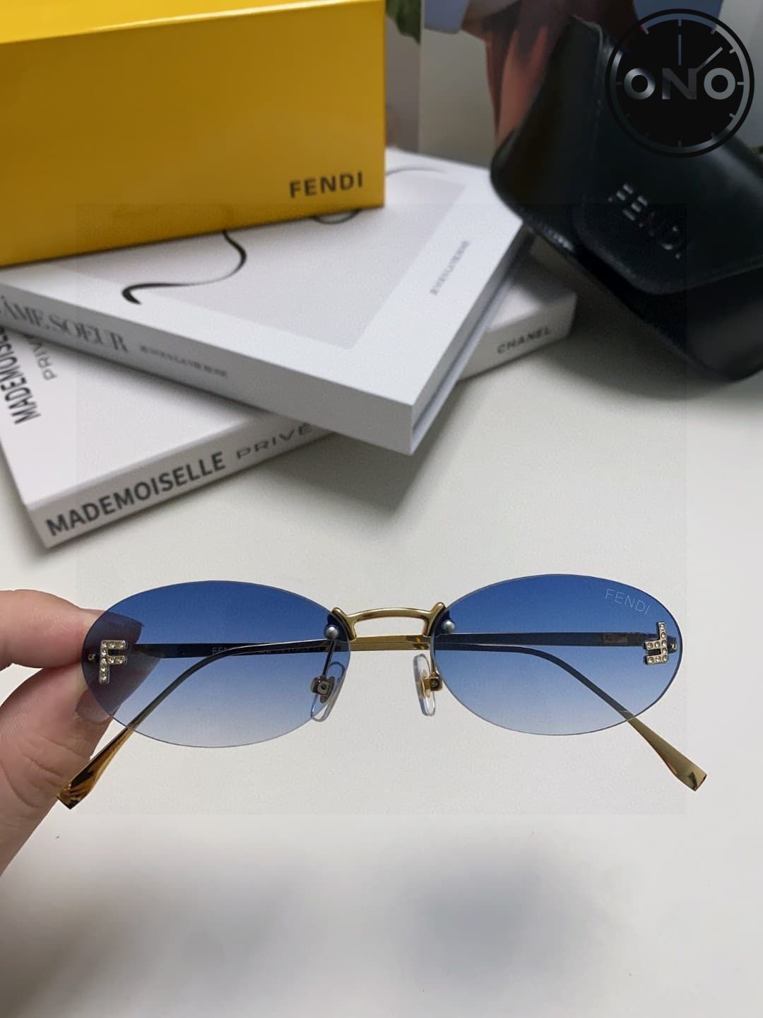 fendi-glasses_50_3.jpg