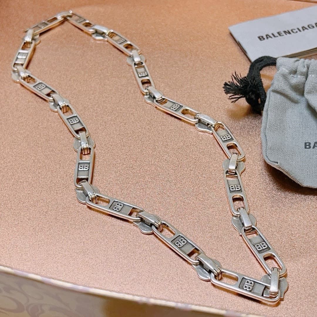 balenciaga-necklace_15_7.jpg