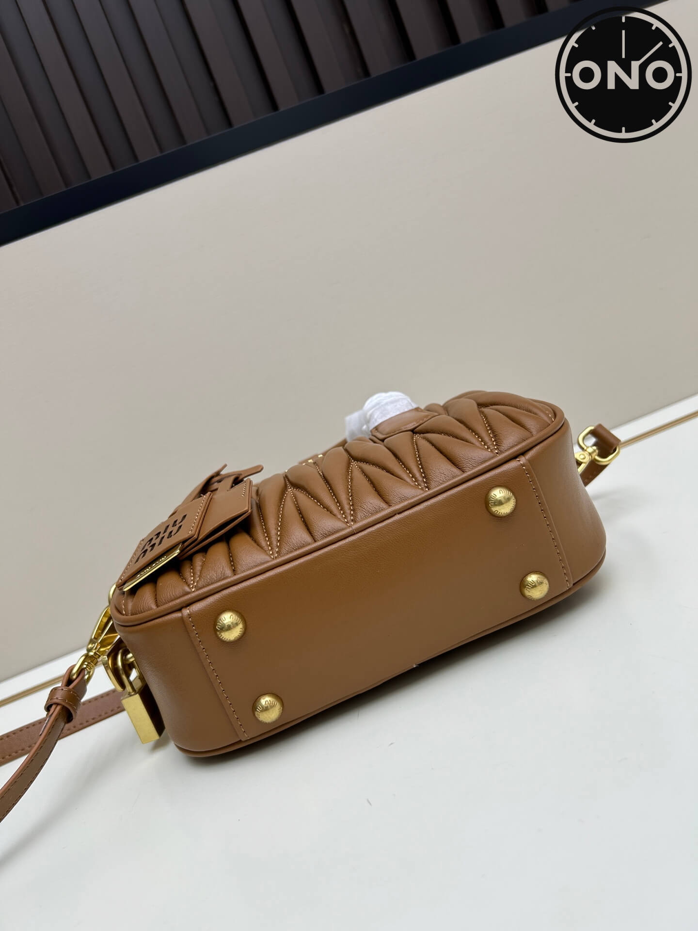 miumiu_women_81_4.jpg