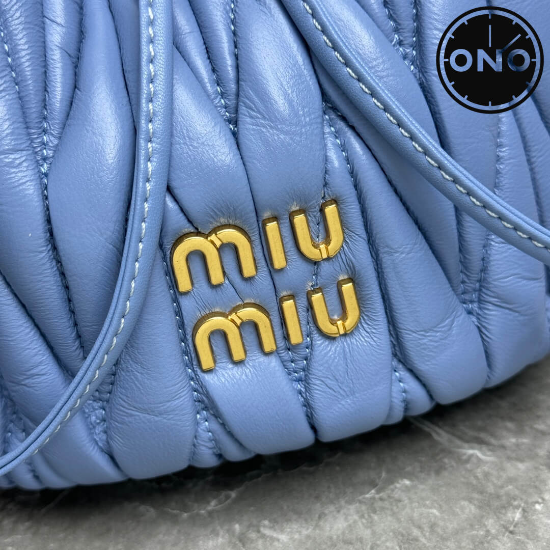 miumiu_women_13_2.jpg