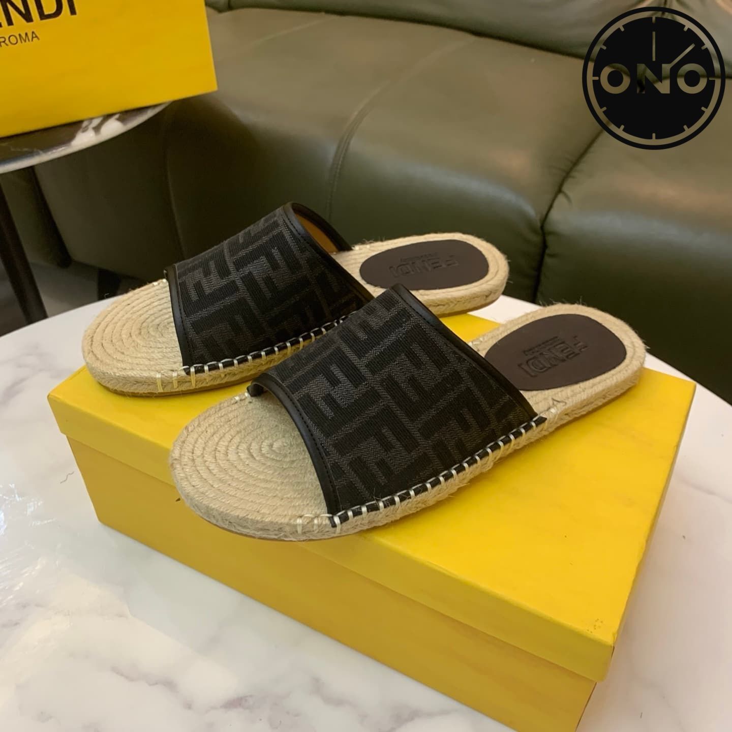 fendi-slippers_22_3.jpg