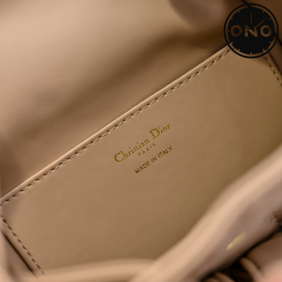 dior_women_64_8.jpg