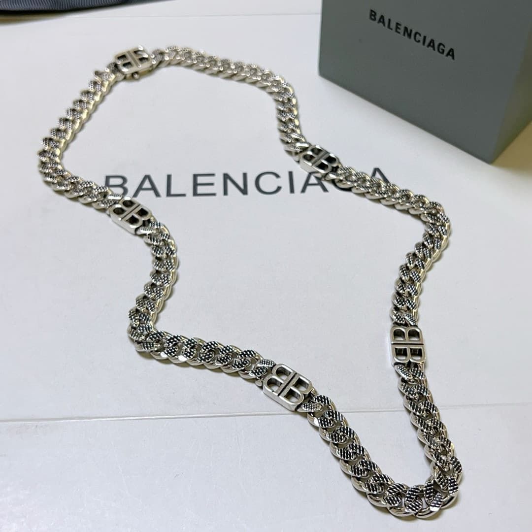 balenciaga-necklace_53_3.jpg