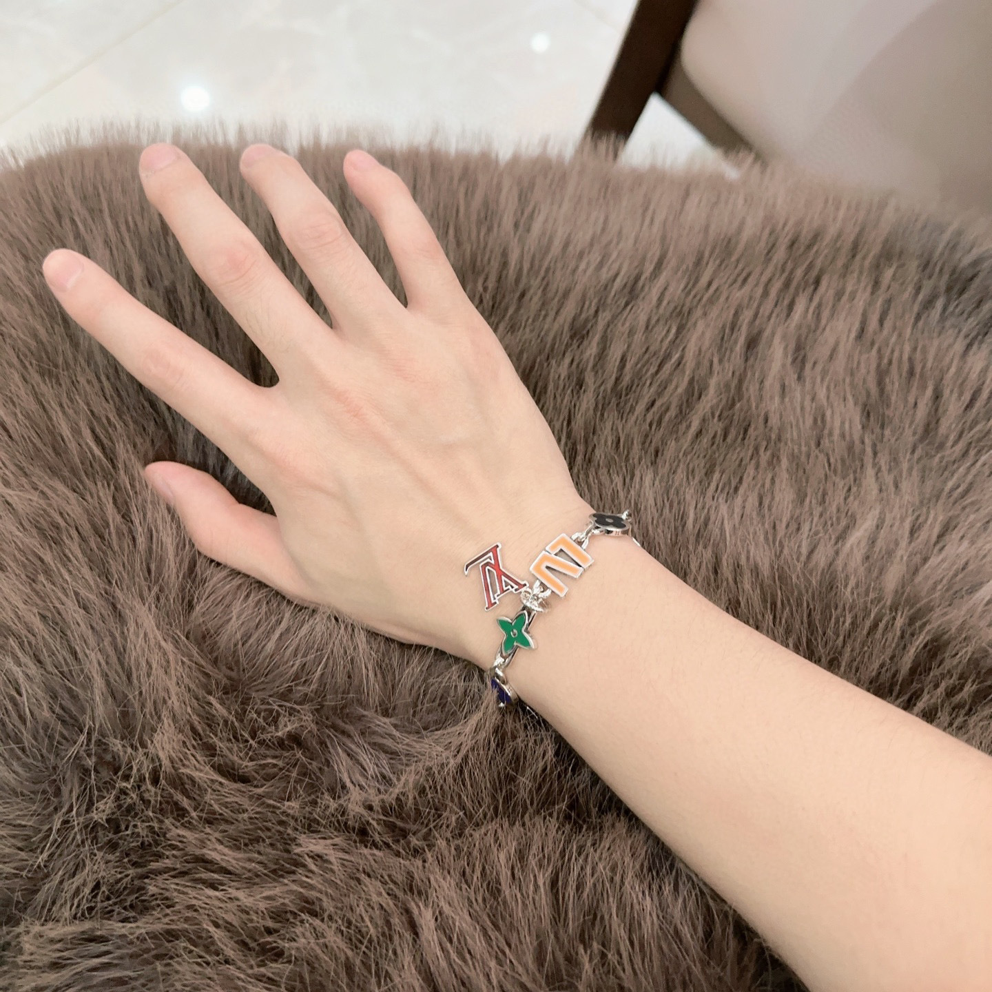 lv-bracelet_11_3.jpg