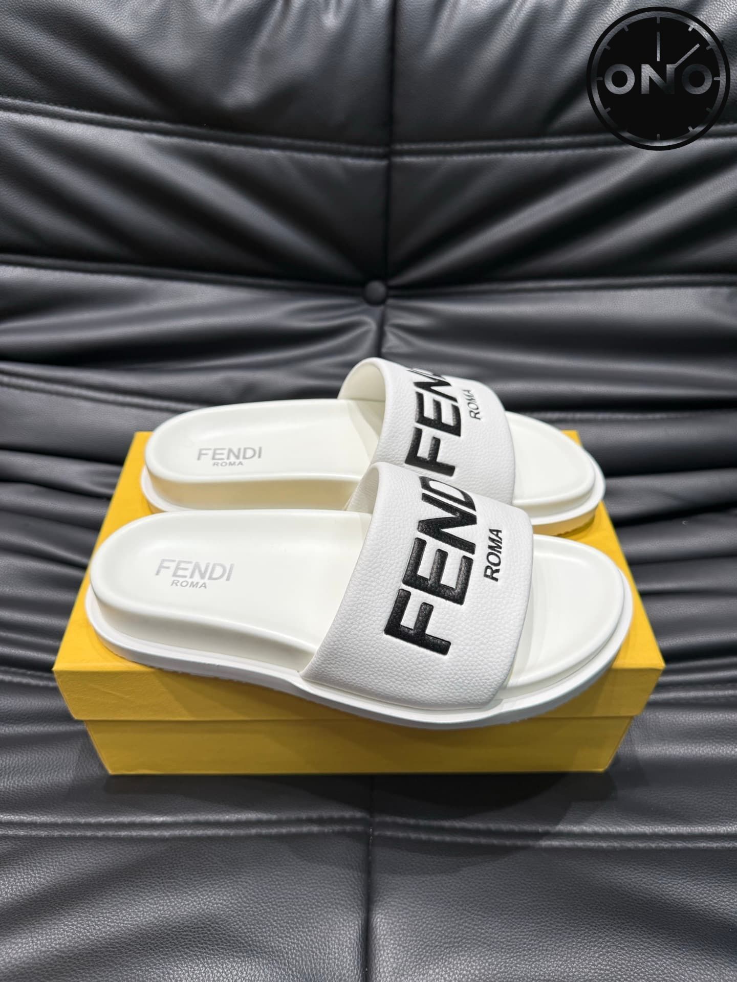fendi-slippers_29_2.jpg