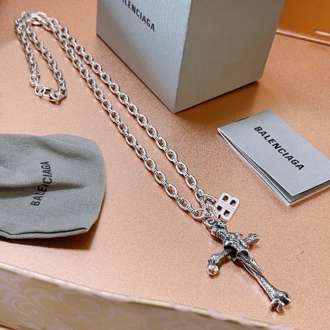 balenciaga-necklace_27_3.jpg