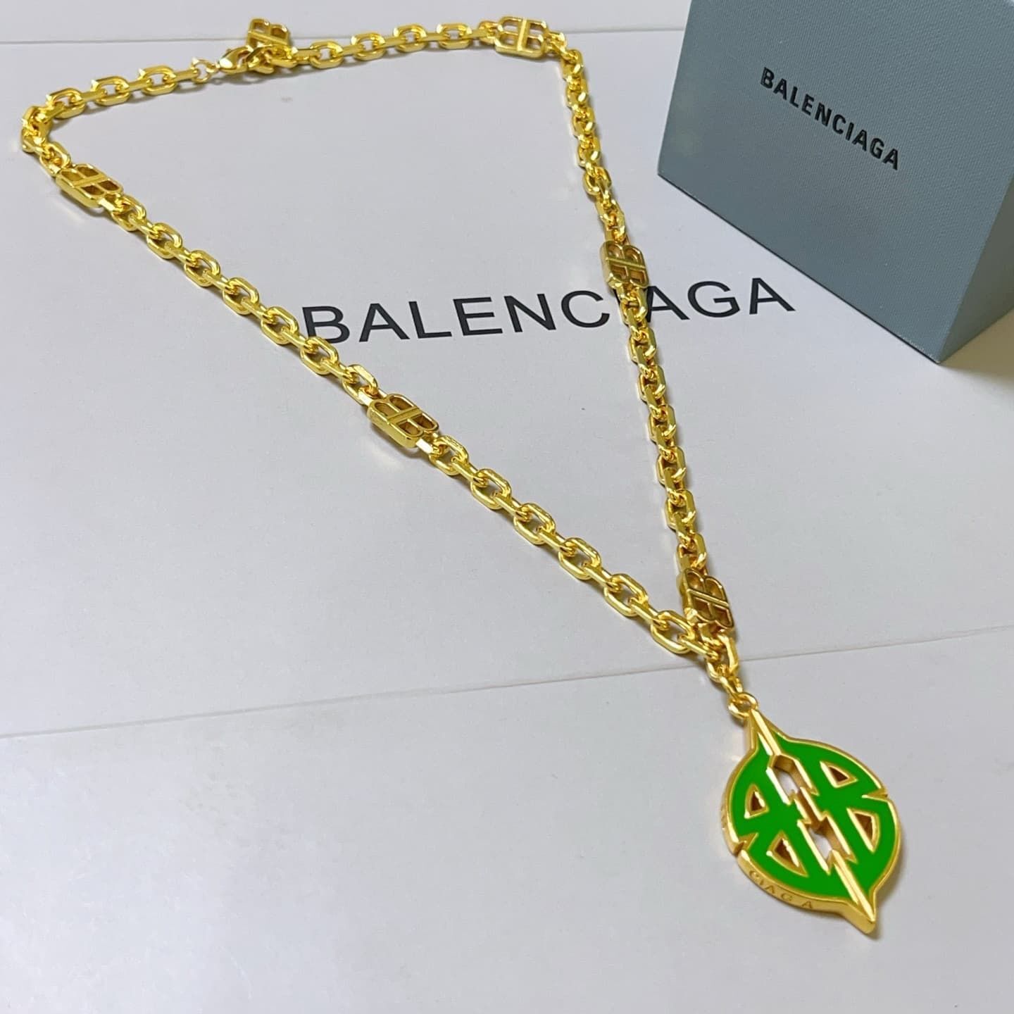 balenciaga-necklace_40_5.jpg