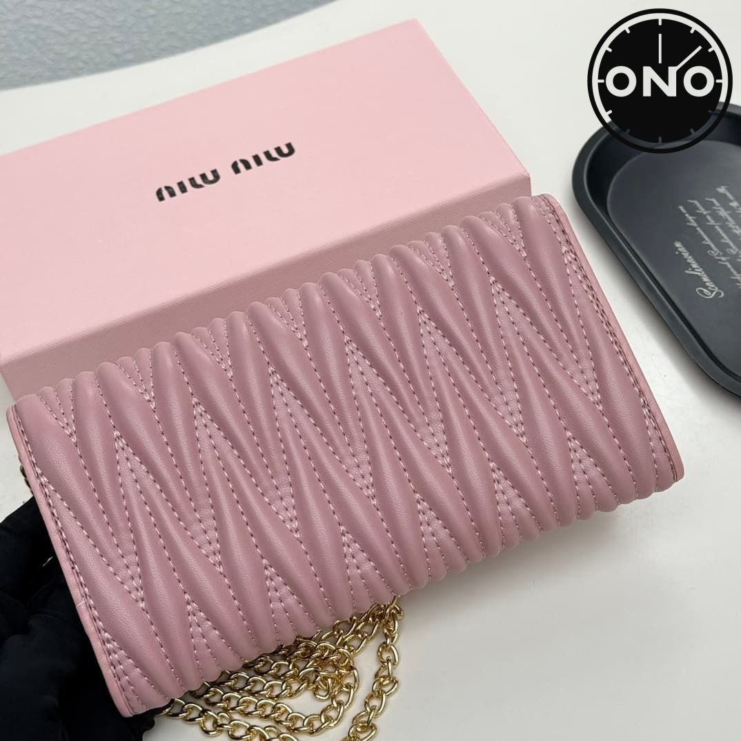 miumiu_wallet_2_3.jpg