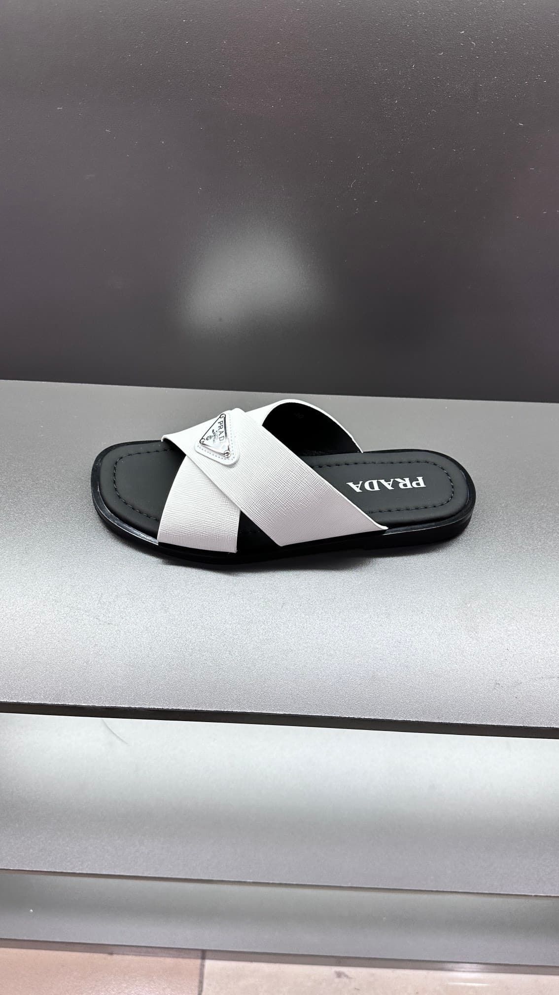 prada-slippers_42_5.jpg