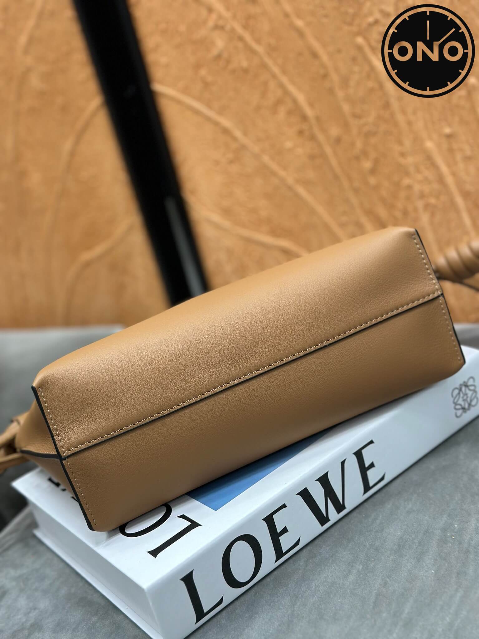 loewe_women_35_3.jpg