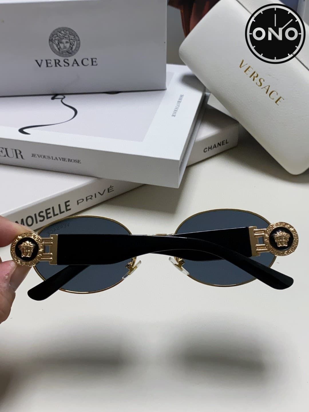 versace-glasses_22_4.jpg