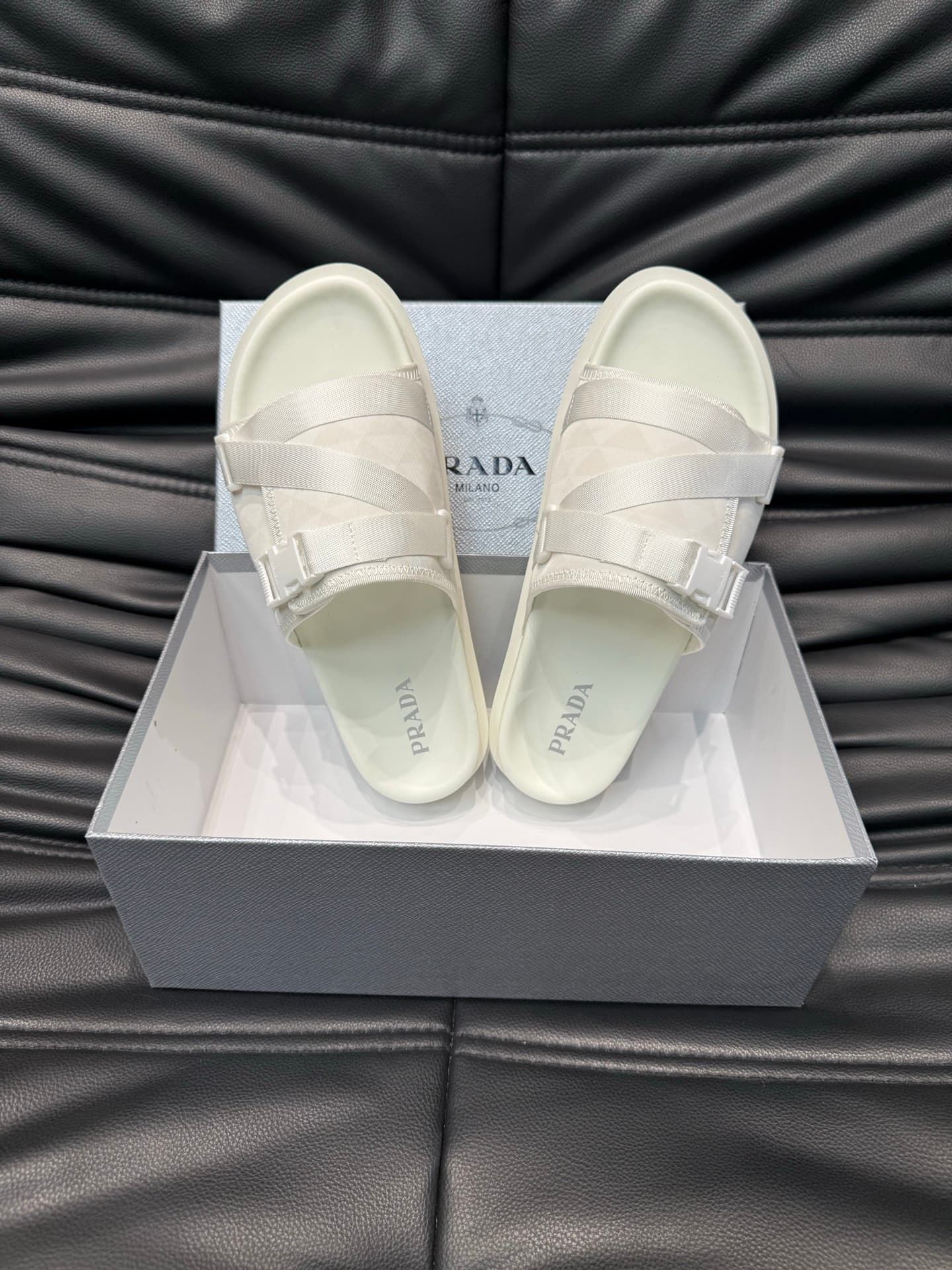 prada-slippers_7_3.jpg