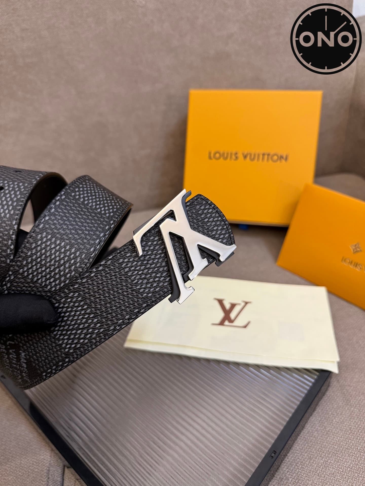 lv_belt_116_2.jpg