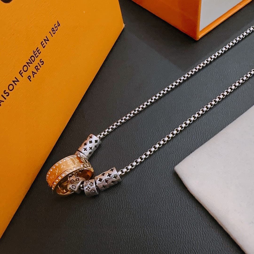 lv-necklace_54_1.jpg