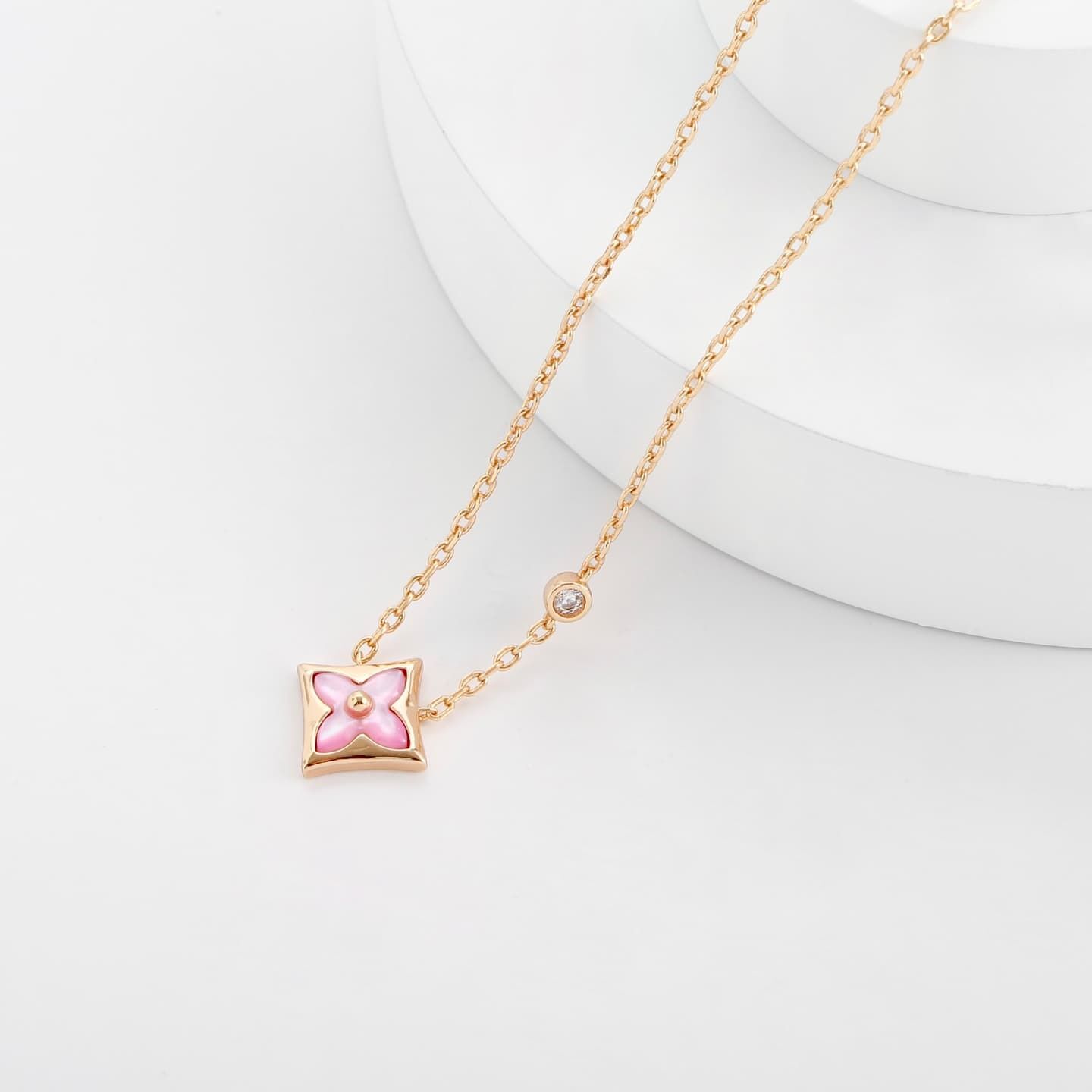 lv-necklace_33_1.jpg
