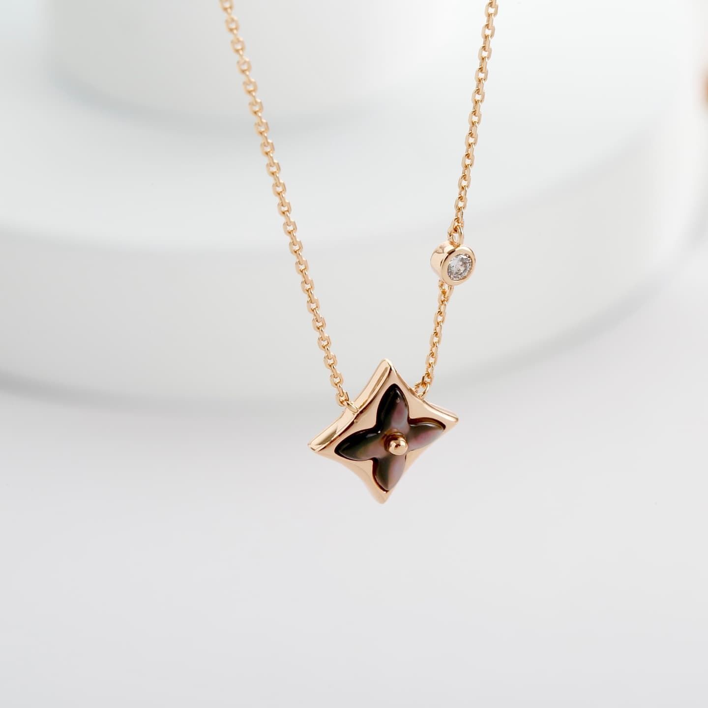 lv-necklace_30_3.jpg