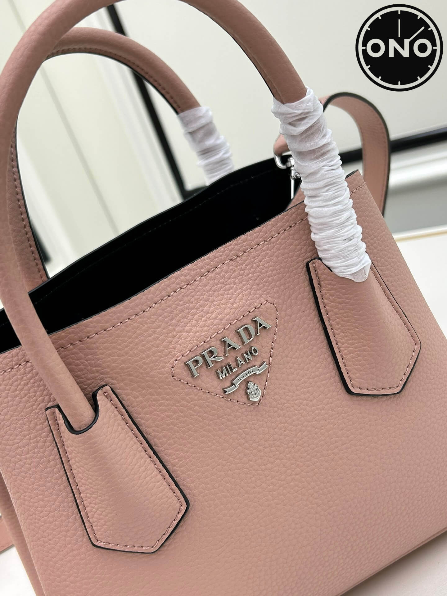 prada_women_82_5.jpg