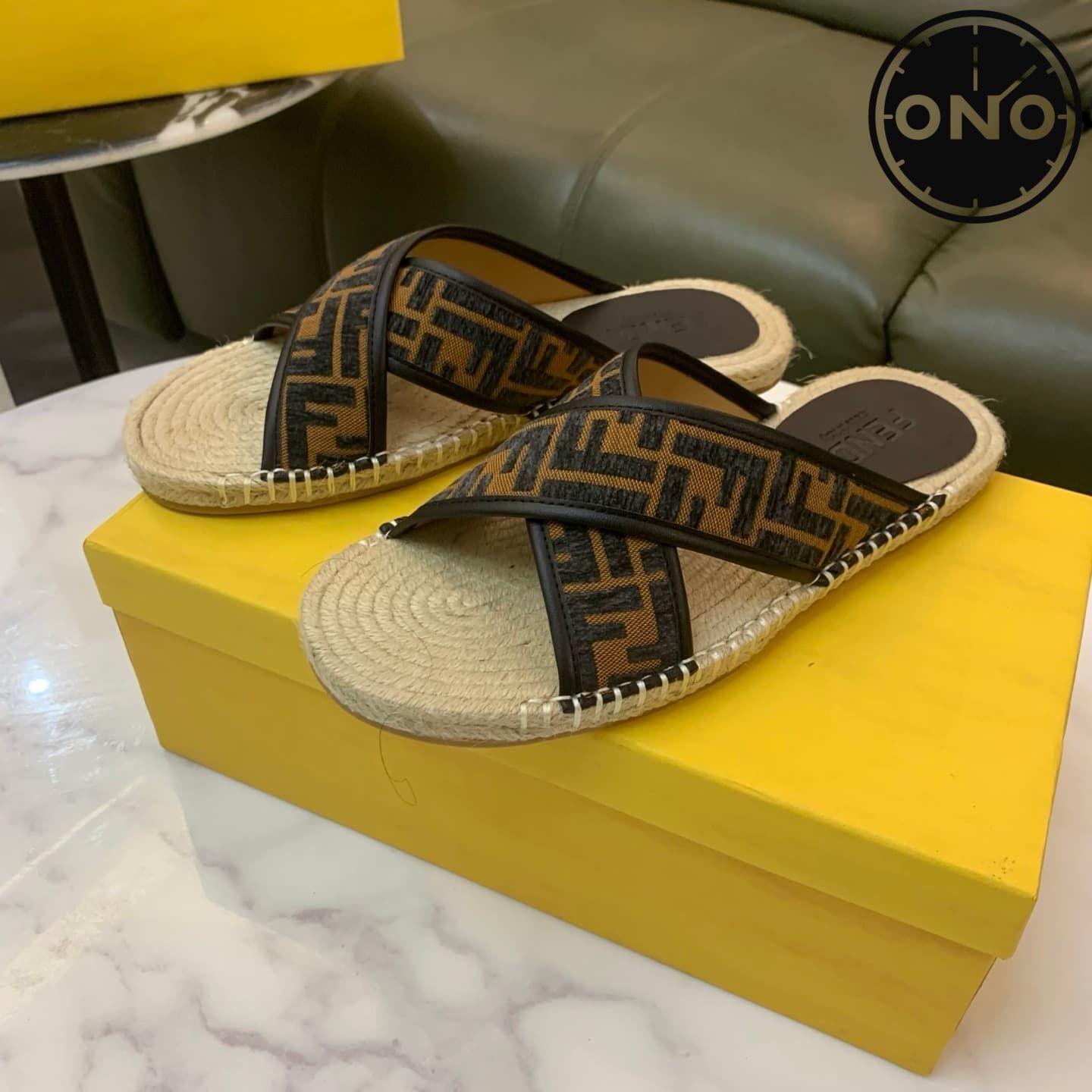 fendi-slippers_2_2.jpg