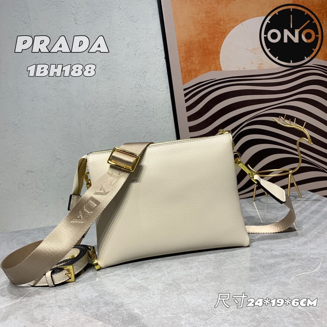 prada_women_153_2.jpg
