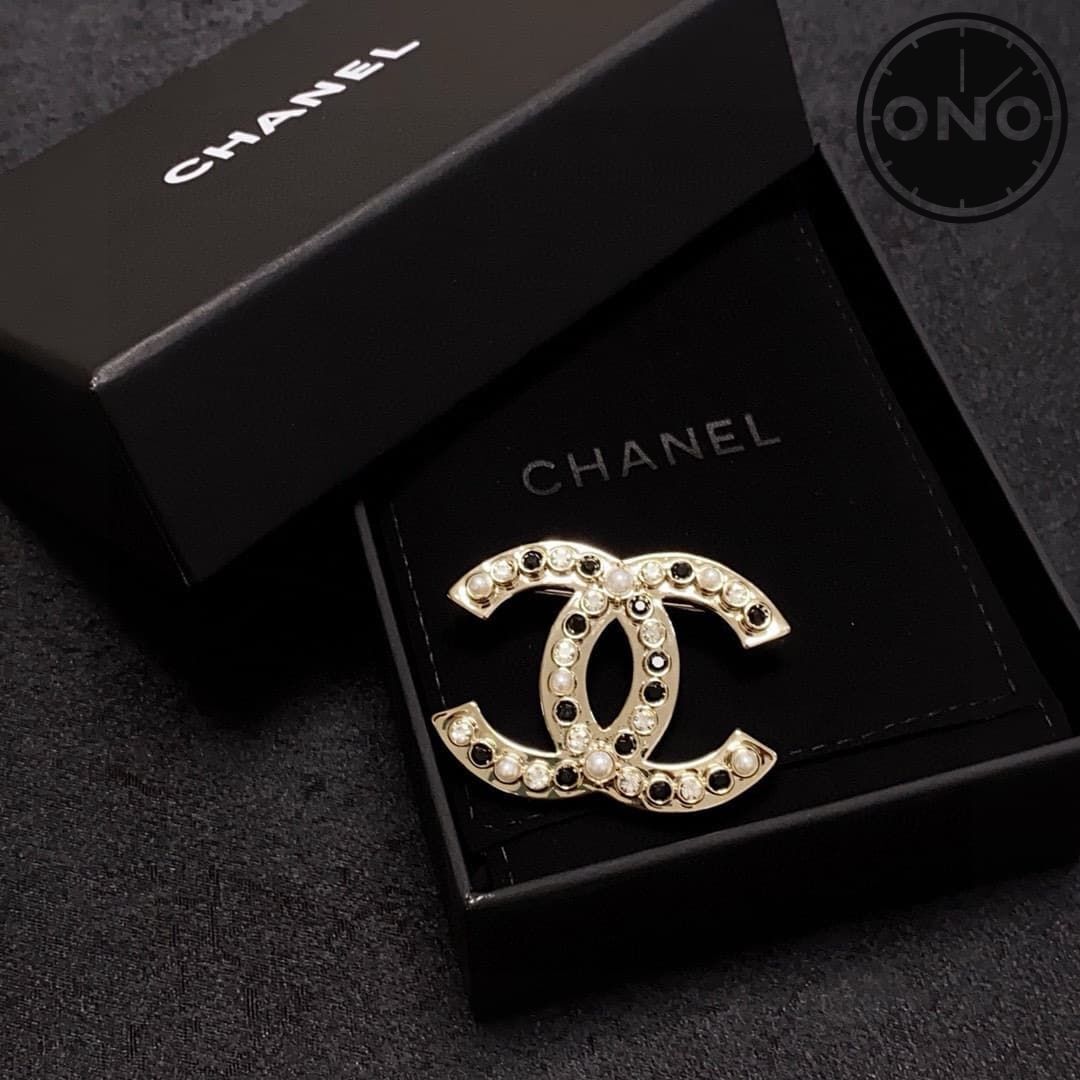 chanel-brooch_2_5.jpg