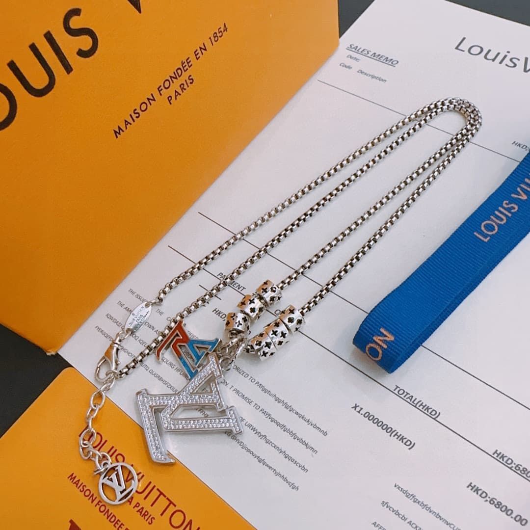 lv-necklace_12_1.jpg