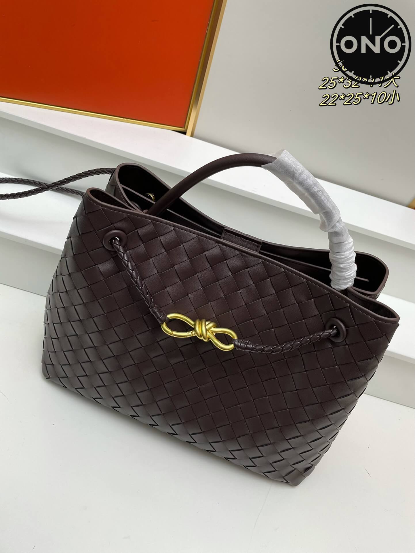 bottega_veneta_women_11_1.jpg
