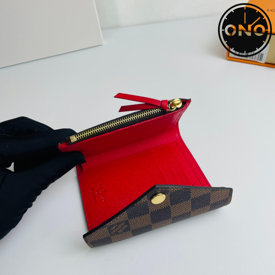 lv_wallet_8_7.jpg