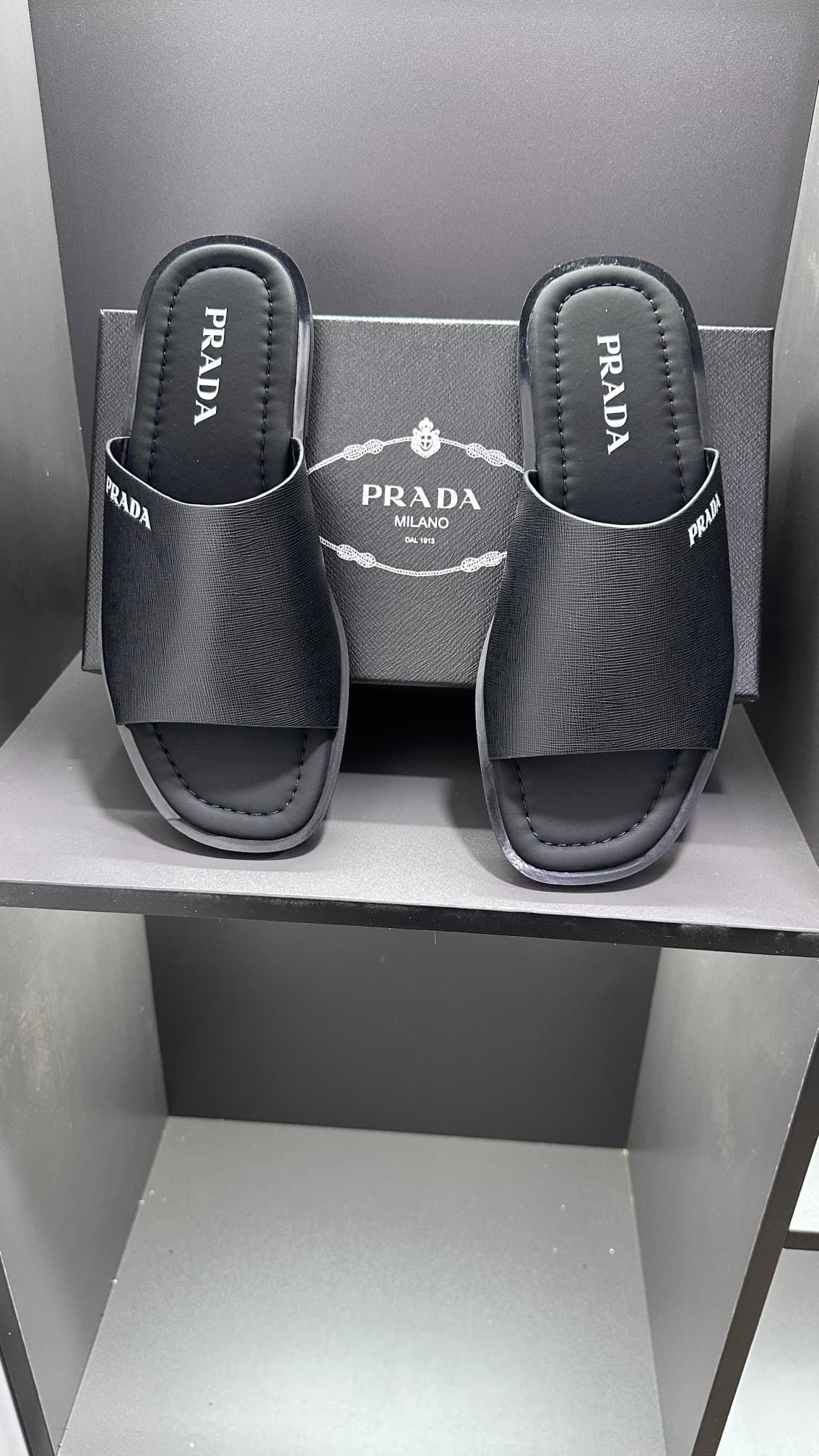 prada-slippers_43_8.jpg