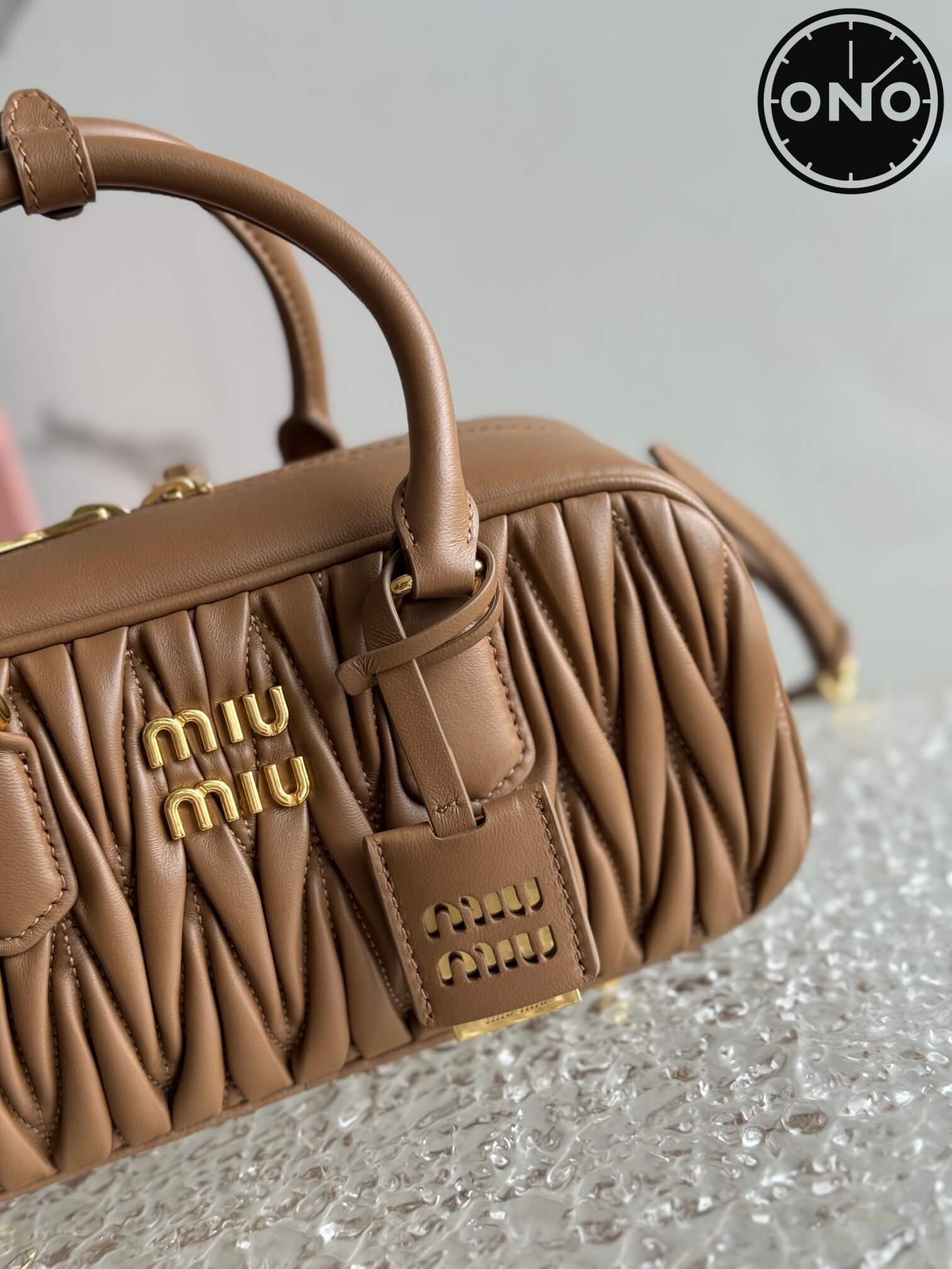 miumiu_women_55_3.jpg