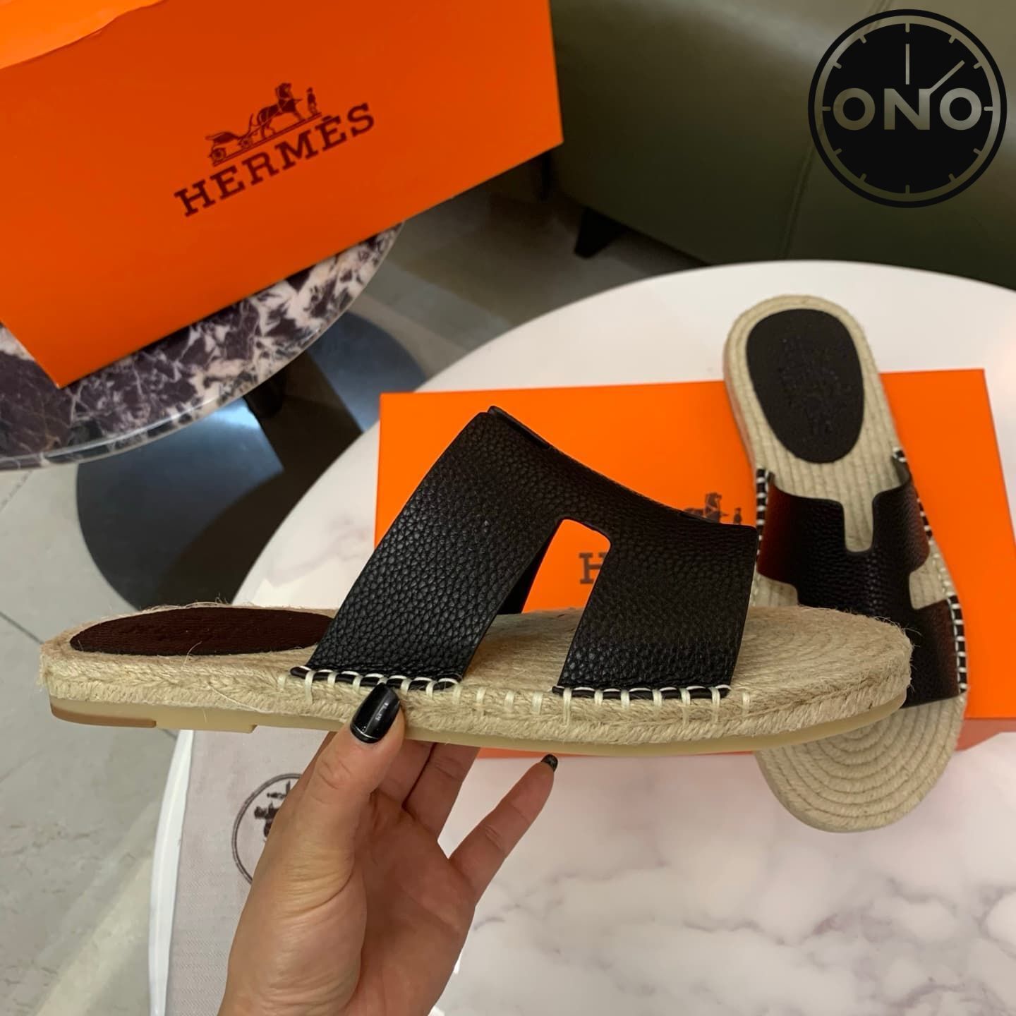 hermes-slippers_40_3.jpg